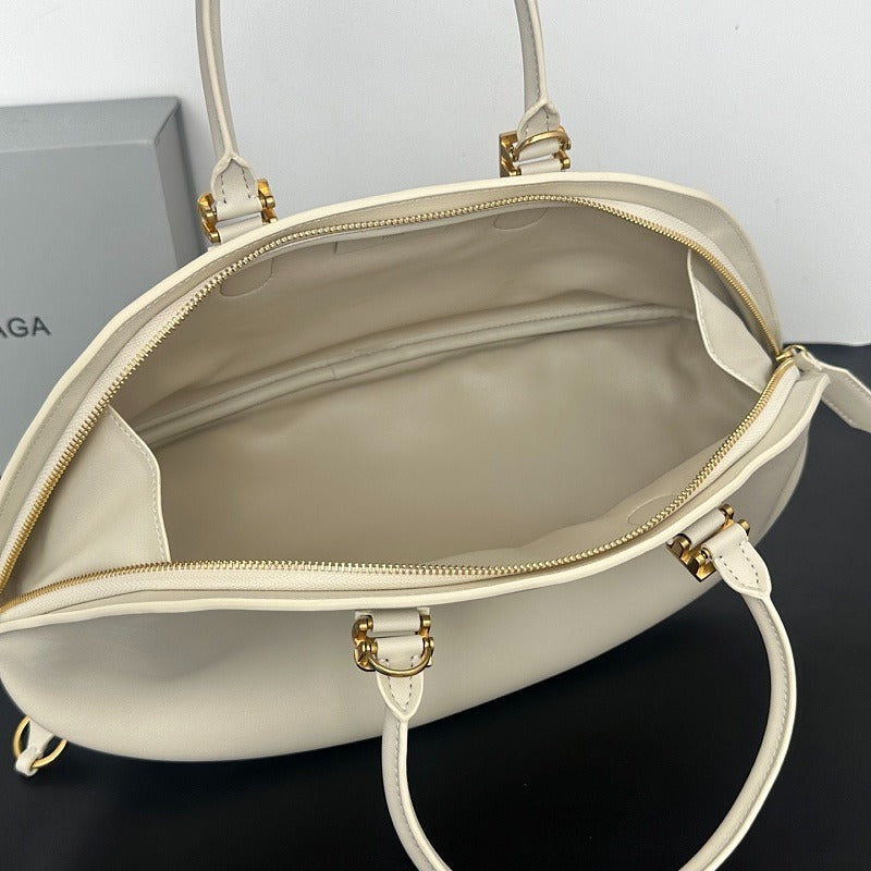 LBP17 bag 44-19-21cm Hand bag