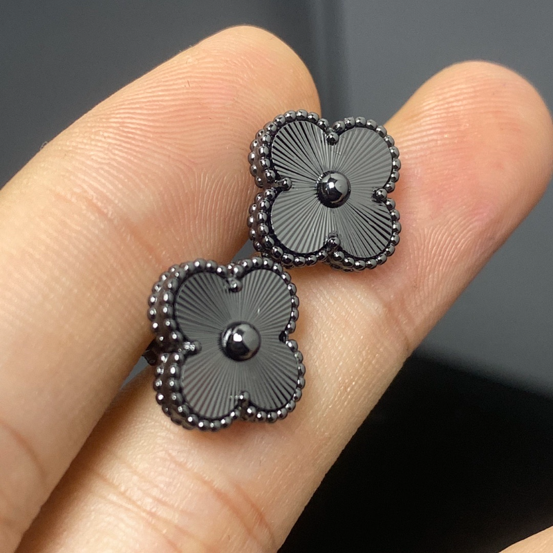 VAE35  Women's New Black Warrior Laser Earnail Jewelry