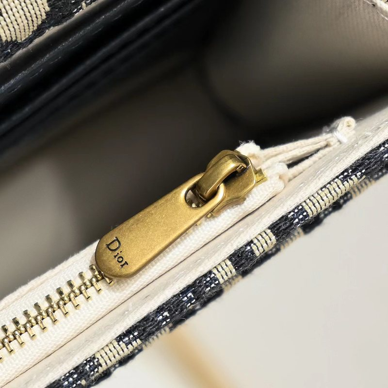 LDP50 Shoulder bags 22-14.5-3.5CM  with box
