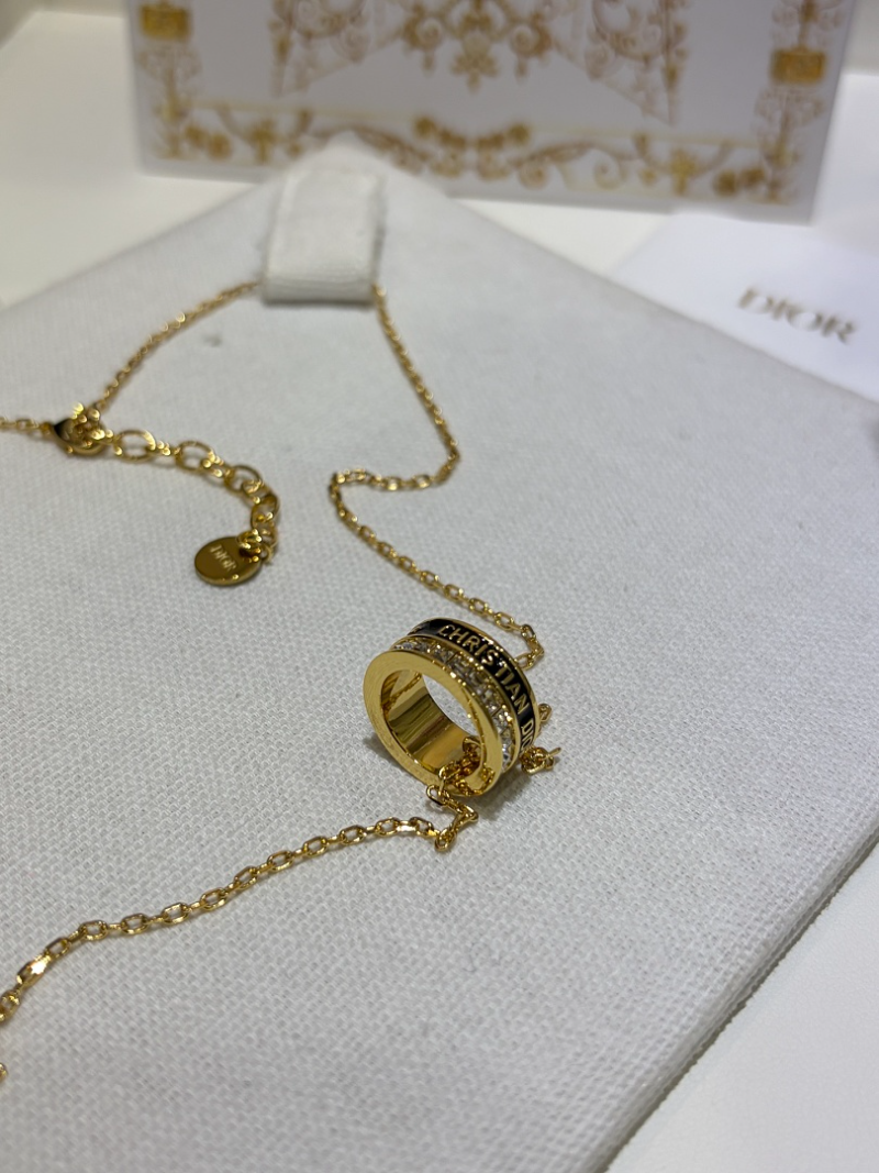 DIN51  Women's enamel square diamond letter necklace jewelry