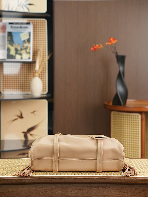LMP18 bag 33-10-19cm Hand bag