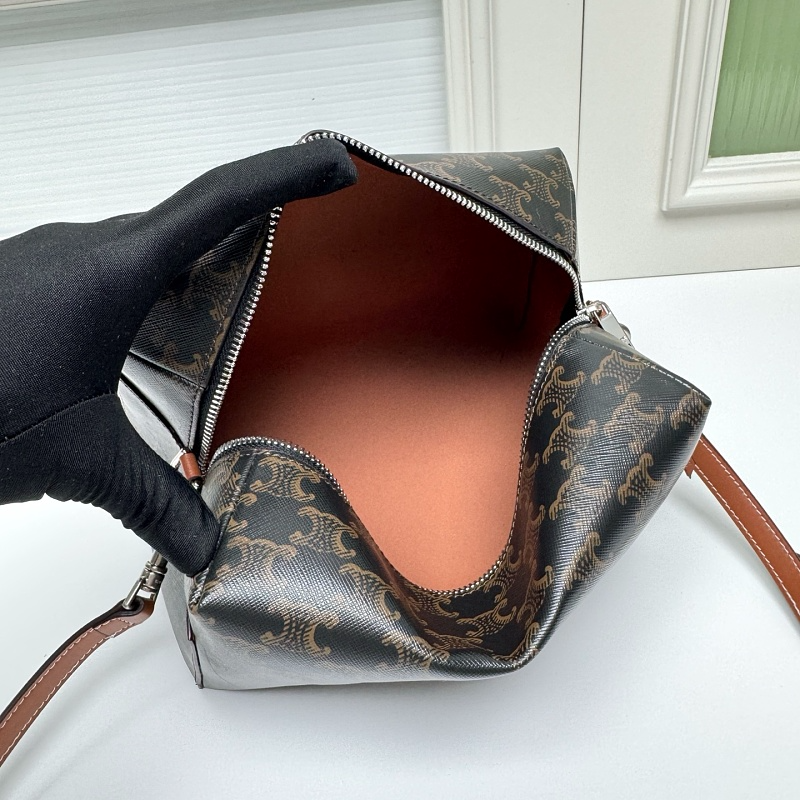 LCP133  Bag 22x16x10cm Shoulder bag