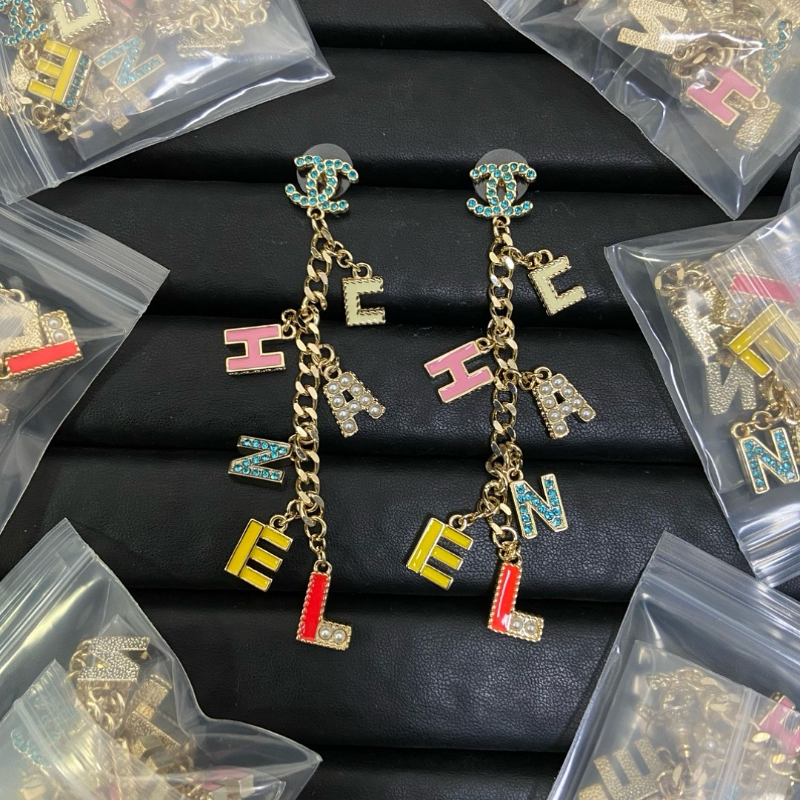 CHE80  Women's colored enamel letter earrings jewelry