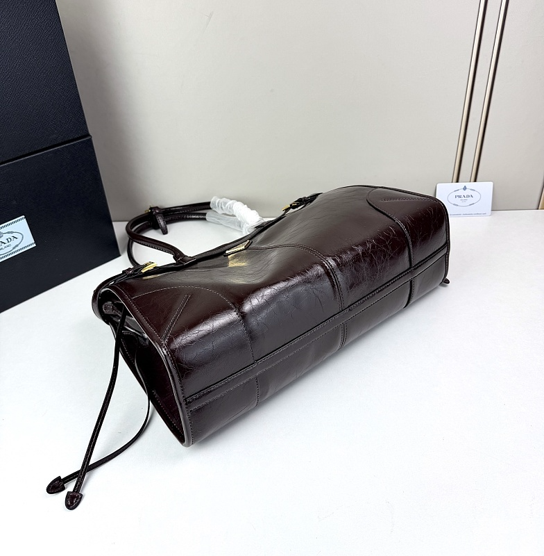 LPP43 bag 38-25-13cm Hand bag