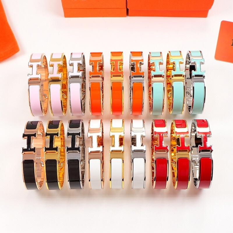 HB3 Classic stainless steel bracelet with H logo, high-quality jewelry