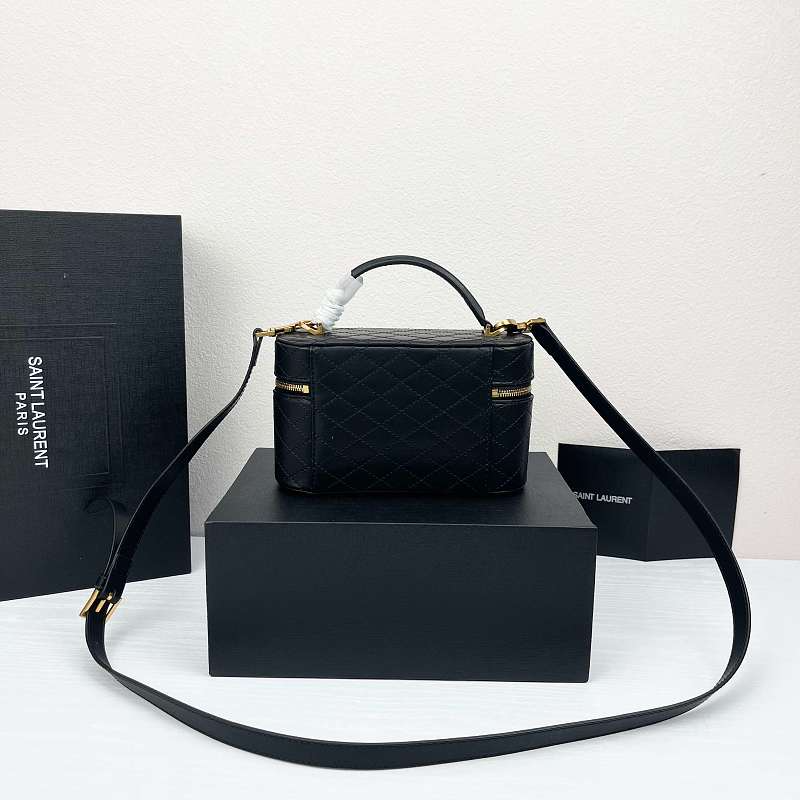 LYP46 bag 18-11-6.5cm  Shoulder bags