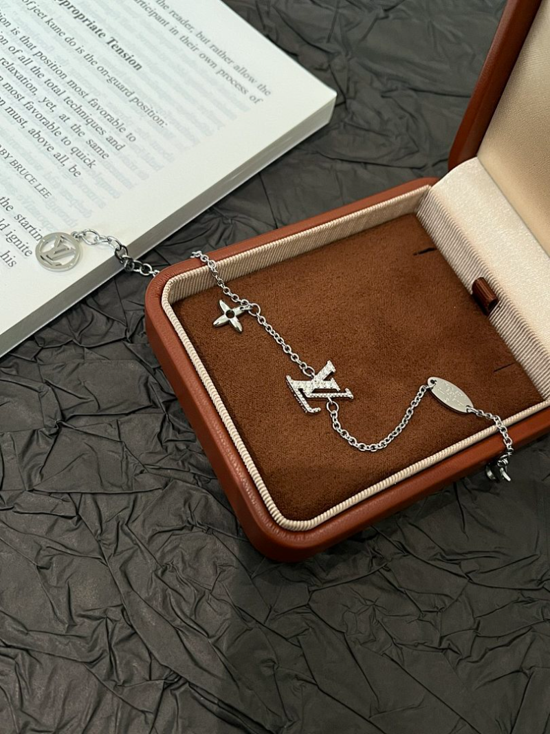 L217  Women's new fashionable bracelet jewelry