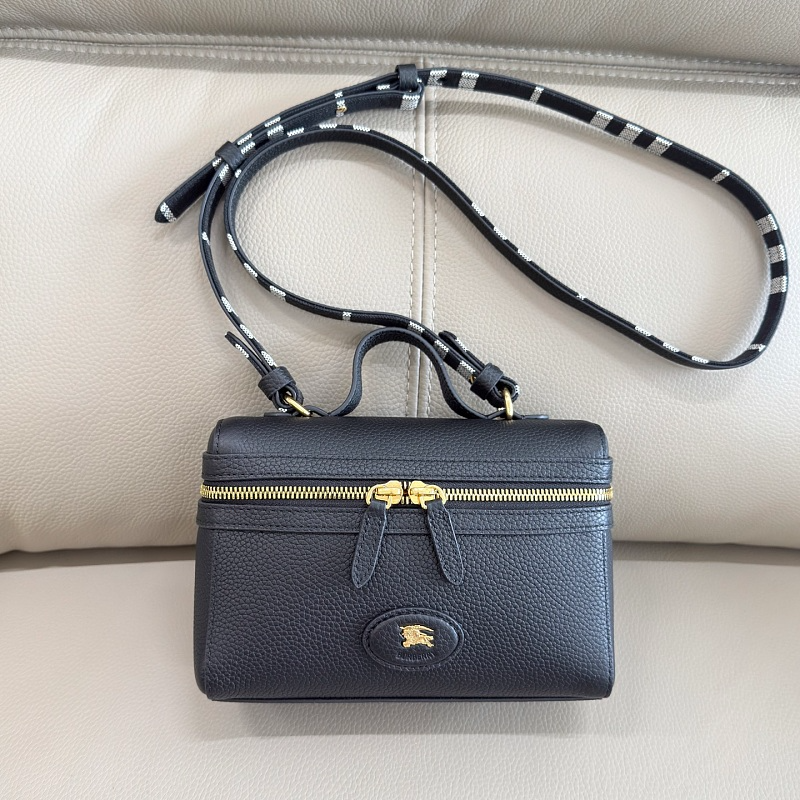 LBP18  Bag 19.5-8-15CM Shoulder bag