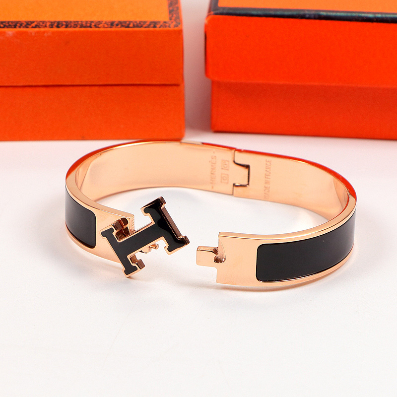 HB3 Classic stainless steel bracelet with H logo, high-quality jewelry