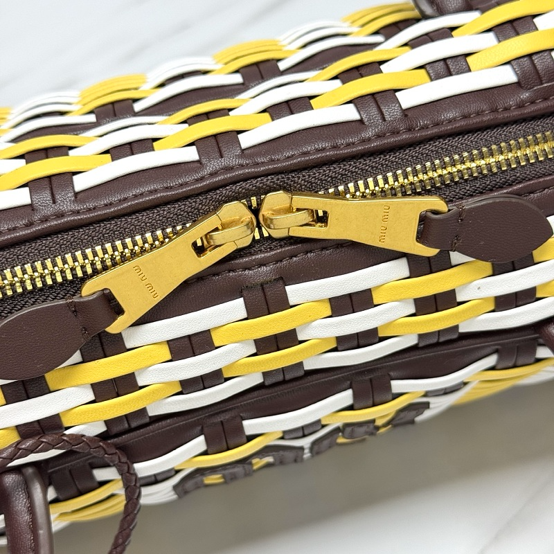 LMP26 bag 28-12-9cm Hand bag