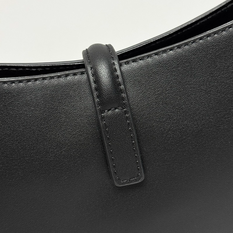 LYP57 bag 25-14-6cm  Shoulder bags