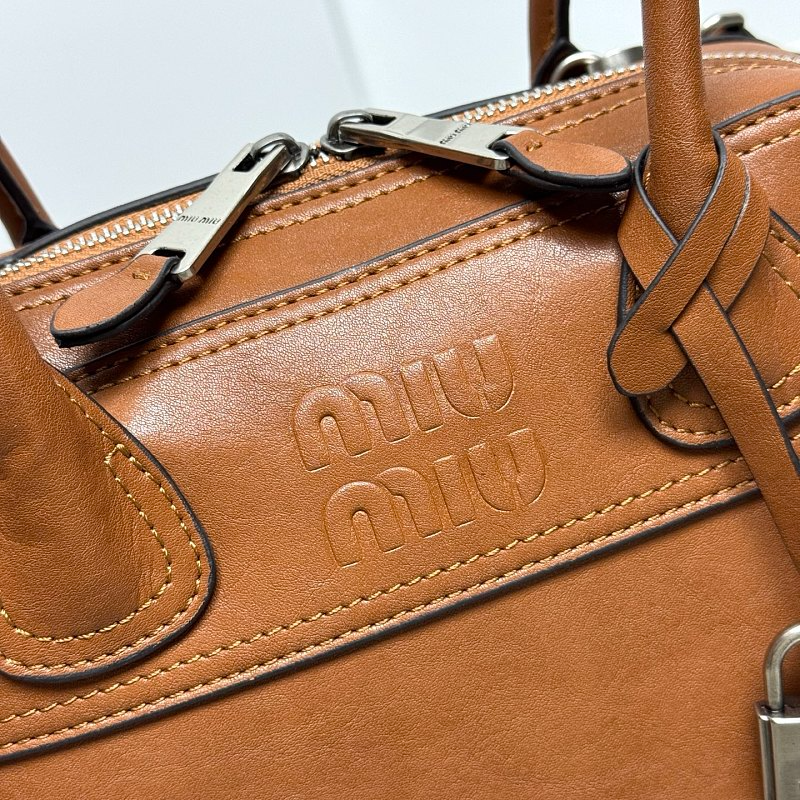 LMP25 bag 32-19.5-11CM Hand bag