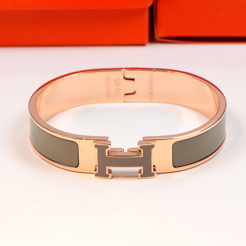 HB3 Classic stainless steel bracelet with H logo, high-quality jewelry