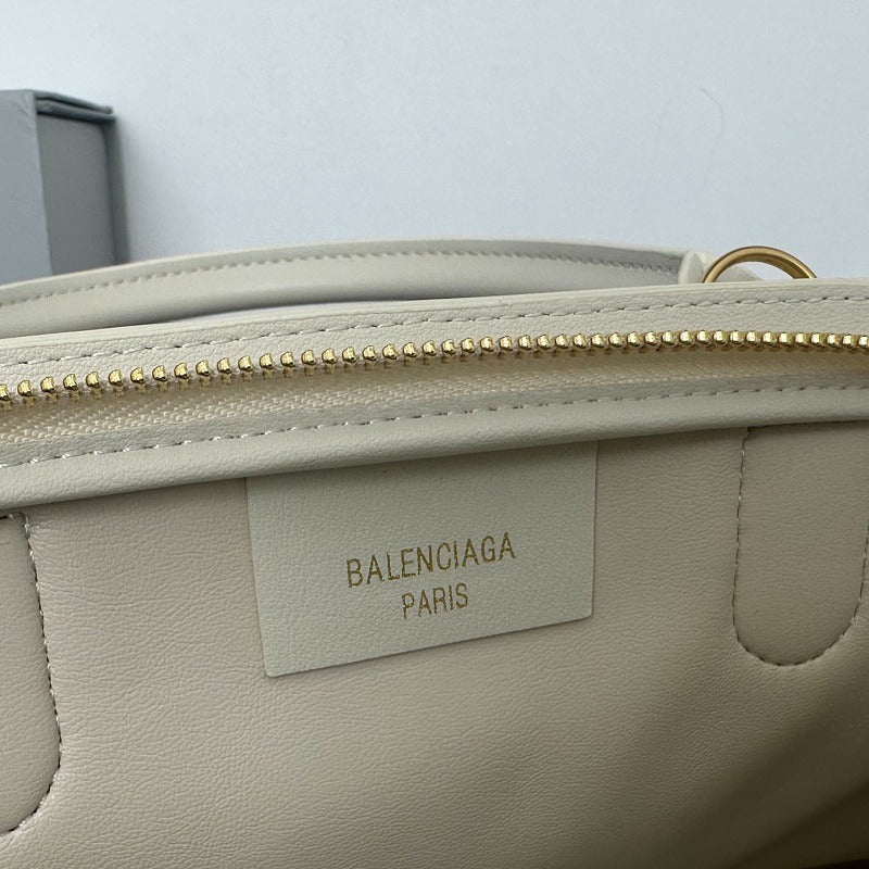 LBP17 bag 44-19-21cm Hand bag