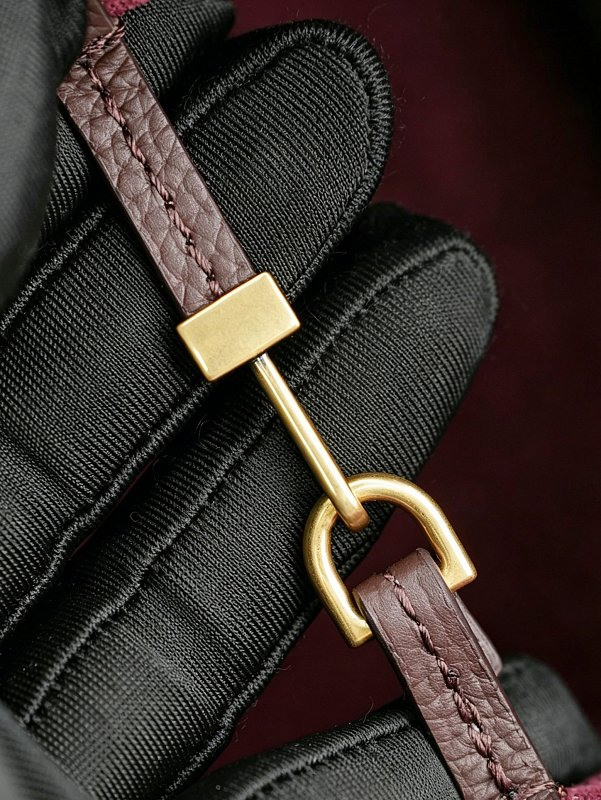 LYP60 bag 18-15-13cm Hand bag