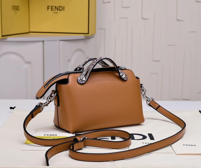 LFP33 bag 20cm Shoulder bags