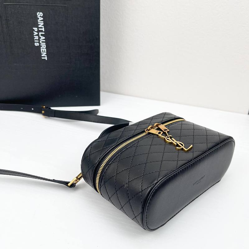 LYP46 bag 18-11-6.5cm  Shoulder bags
