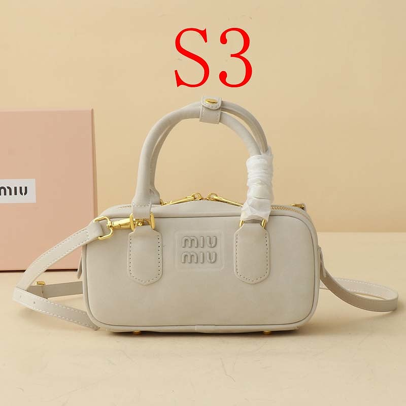 LMP21 bag 22-8-11cm Hand bag