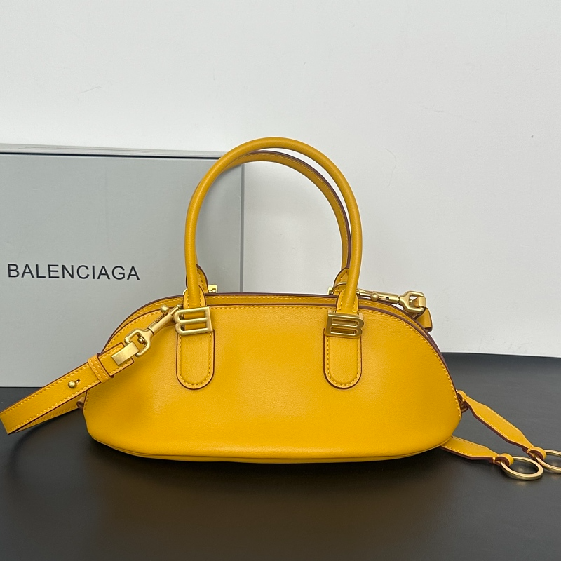 LBP13 bag 30-13-16cm Handbag