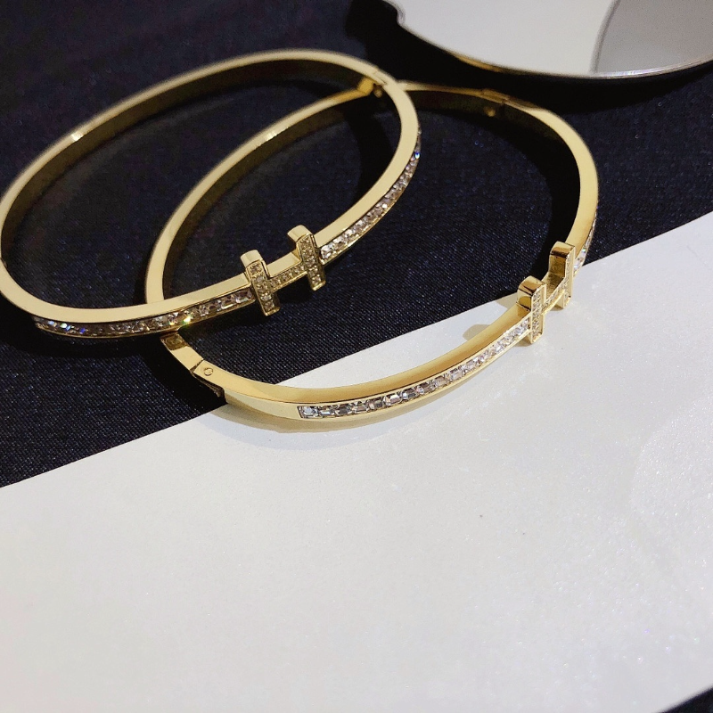 S281  Women's Titanium Steel Bracelet Jewelry