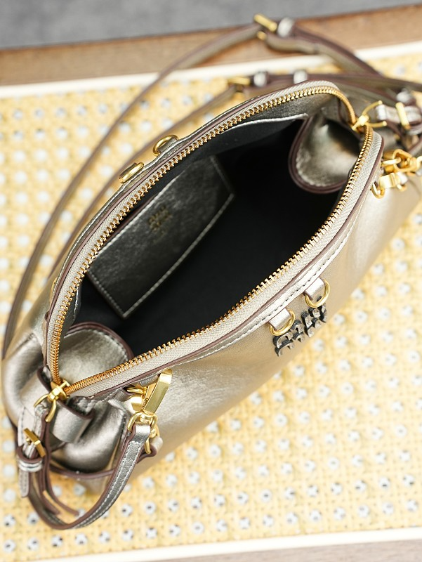 LMP22 bag 24-10-14cm Shoulder bags