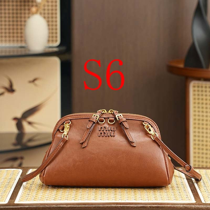 LMP22 bag 24-10-14cm Shoulder bags