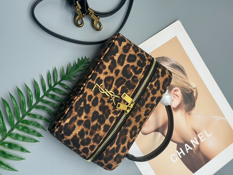 LYP56 bag 18.5-11-7cm  Shoulder bags