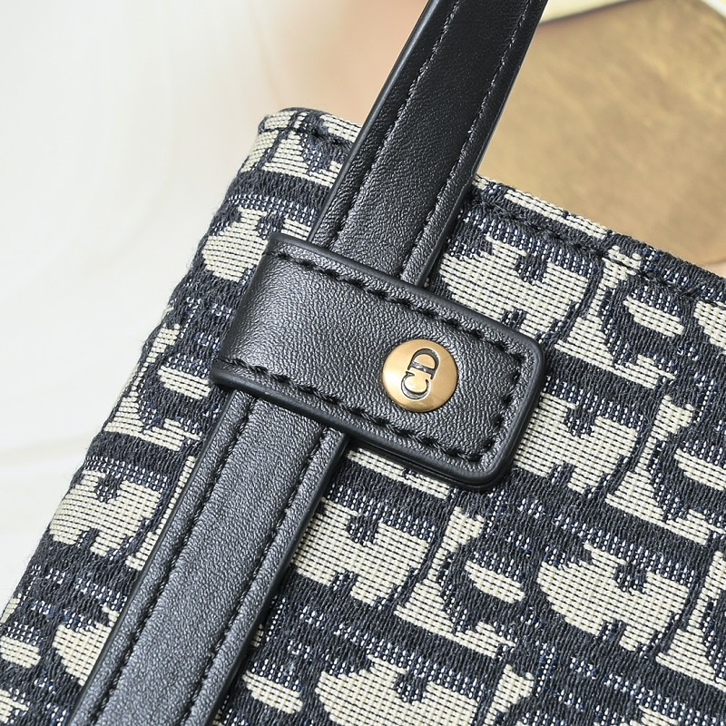 LDP48 Shoulder bags 18.5-11-2cm  with box