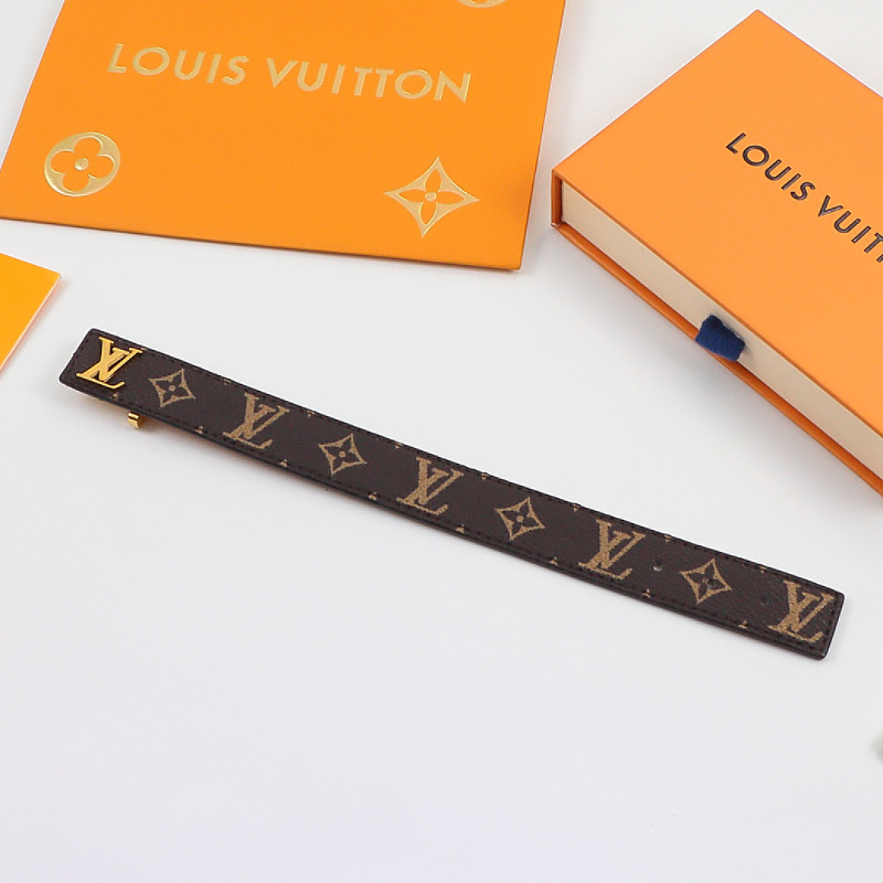 LVB111 Alphabet belt, European and American fashion belt titanium steel bracelet couple jewelry