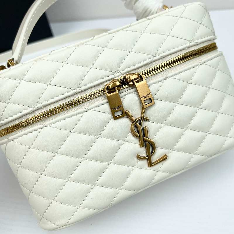 LYP46 bag 18-11-6.5cm  Shoulder bags