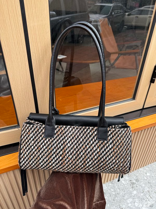 LCP113 bag 30.5-11-15cm  Shoulder bags