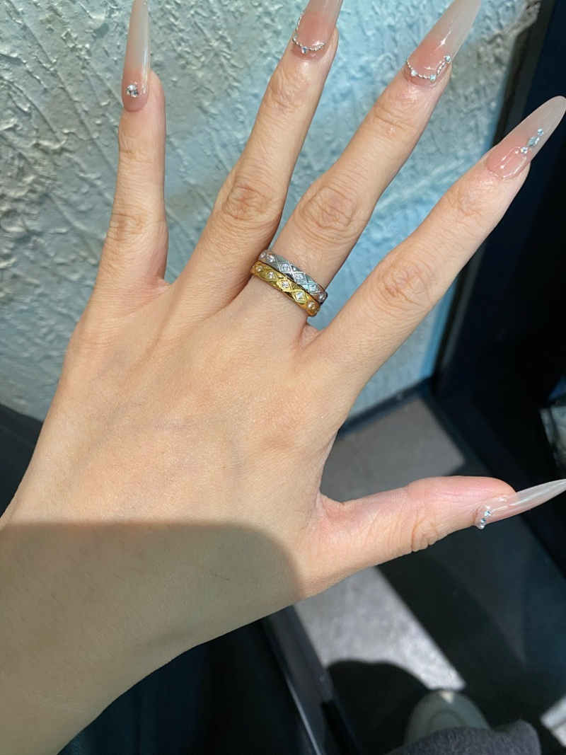 J169 Men's and women's titanium steel rings with diamond inlay jewelry