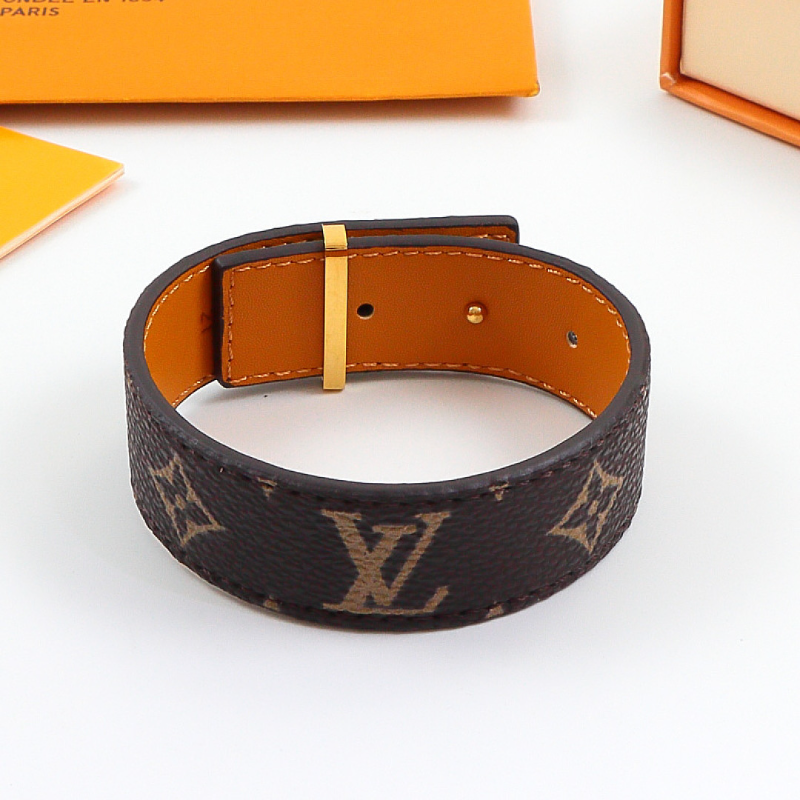 LVB111 Alphabet belt, European and American fashion belt titanium steel bracelet couple jewelry