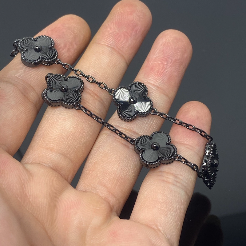VAB55  Women's New Black Warrior Laser Five Flower Bracelet Jewelry