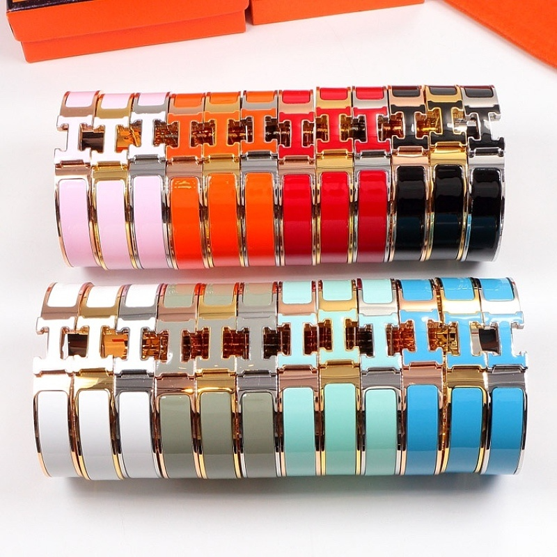 HB3 Classic stainless steel bracelet with H logo, high-quality jewelry