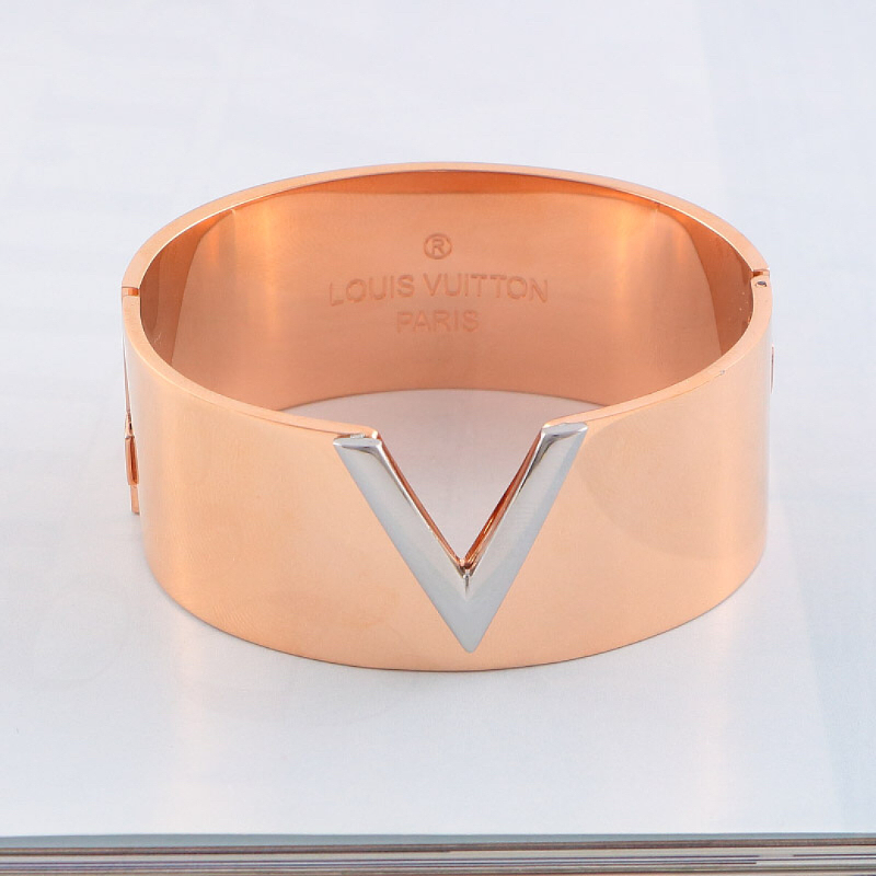 LVB123 Wide Version V Letter, Titanium Steel Bracelet, Women's Jewelry
