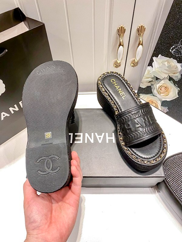 MCS1 Synthetic Leather slippers 35-40 Shoes With box