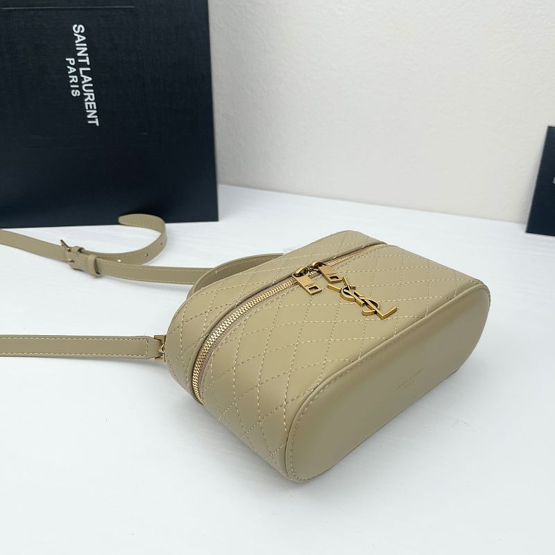LYP46 bag 18-11-6.5cm  Shoulder bags
