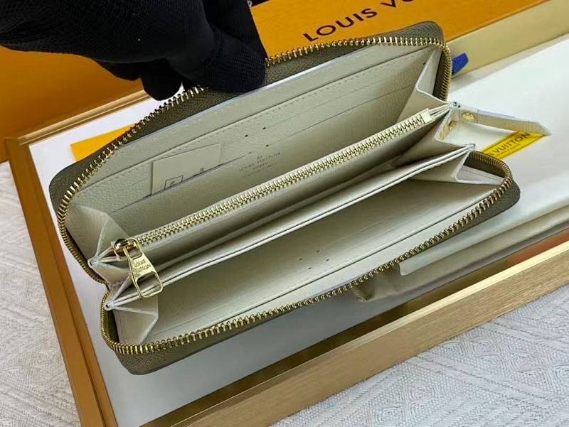 LLP46 Card bag 19.5x10.5x2.5CM Leather Wallet with box