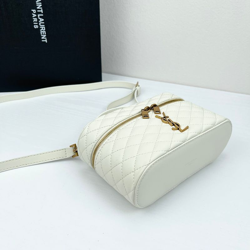 LYP46 bag 18-11-6.5cm  Shoulder bags