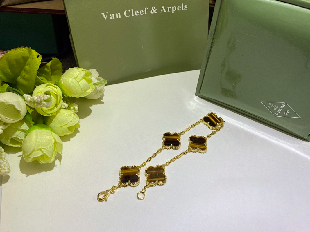 VAB61   Women's New Product Flower Bracelet Jewelry