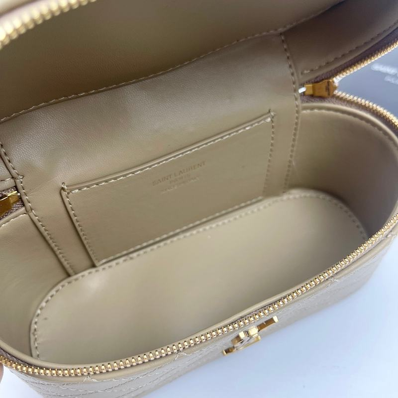 LYP46 bag 18-11-6.5cm  Shoulder bags