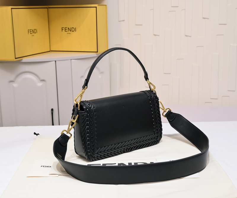 LFP39 bag 27-15-6cm Shoulder bags