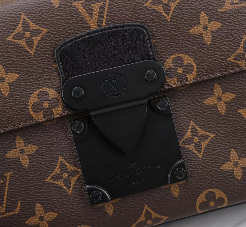 GLP066  High quality leather bag men bag  22 x 18 x 8CM for women and men