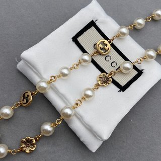 GUN7  New interlocking double G flower pearl necklace