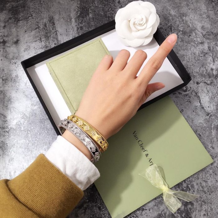 VAB7 V gold, kaleidoscope bracelet VAC bracelet for women  about 19 cm will not fade