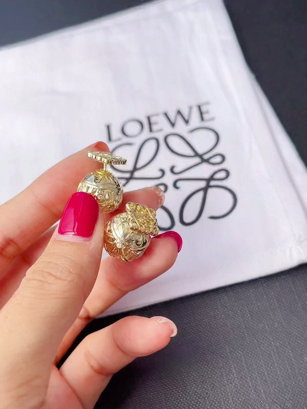 A1104  Women's new fashion stud earrings jewelry