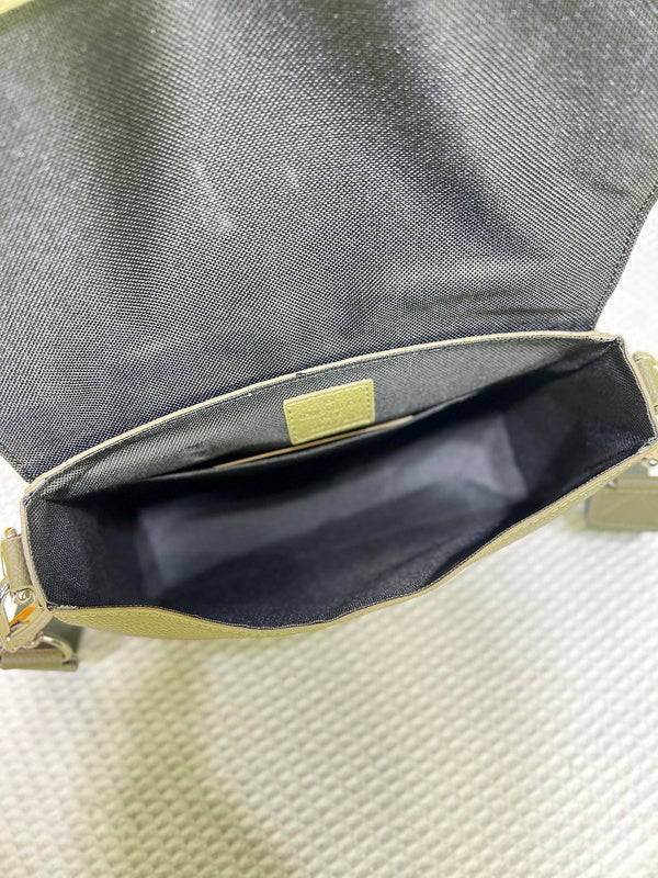 LLP90 Leather Bag 22-16.5-7CM Shoulder  for women and men Bags