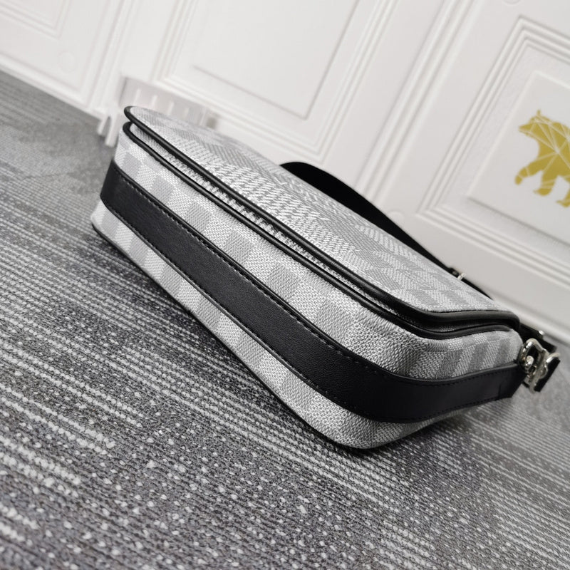 LLP84  Men Leather Bag 23.5 x 14.0 x 5.0CM high quality