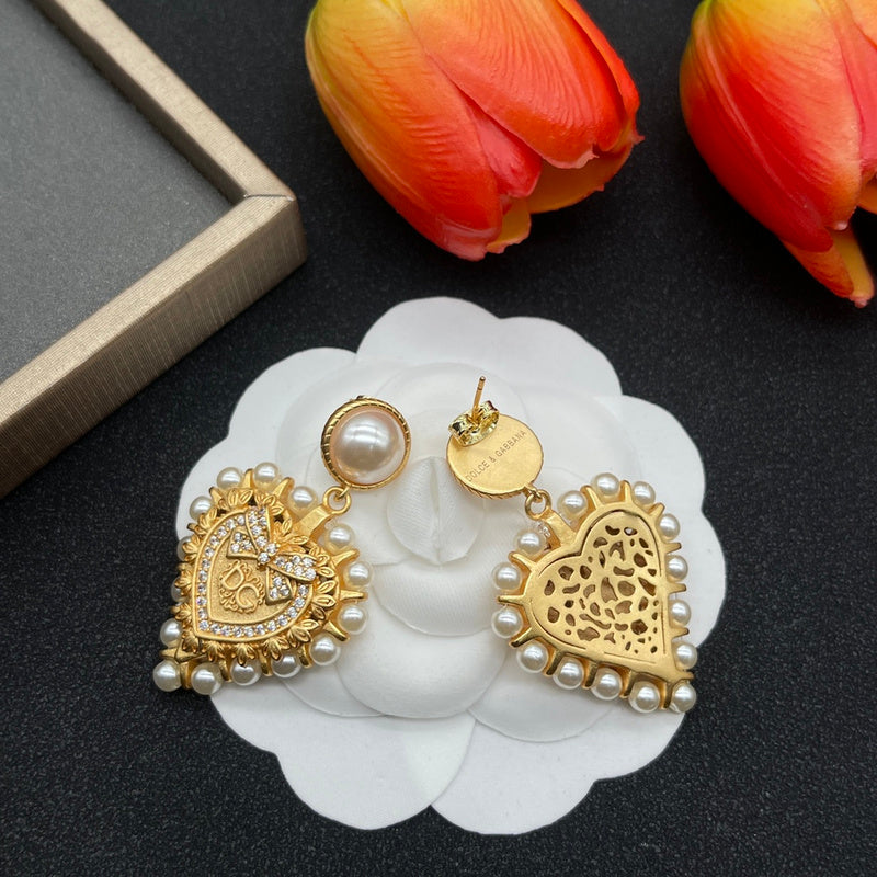DGE10   Women's fashion earrings  Jewelry